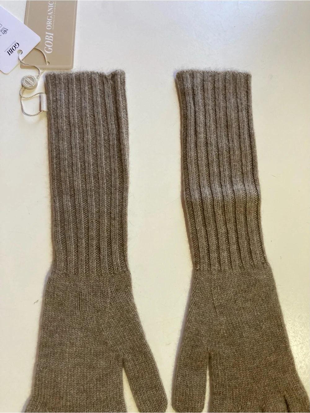 NWT GOBI 100% Organic Cashmere Women’s Long Gloves Tan Color Size 7 Mongolia